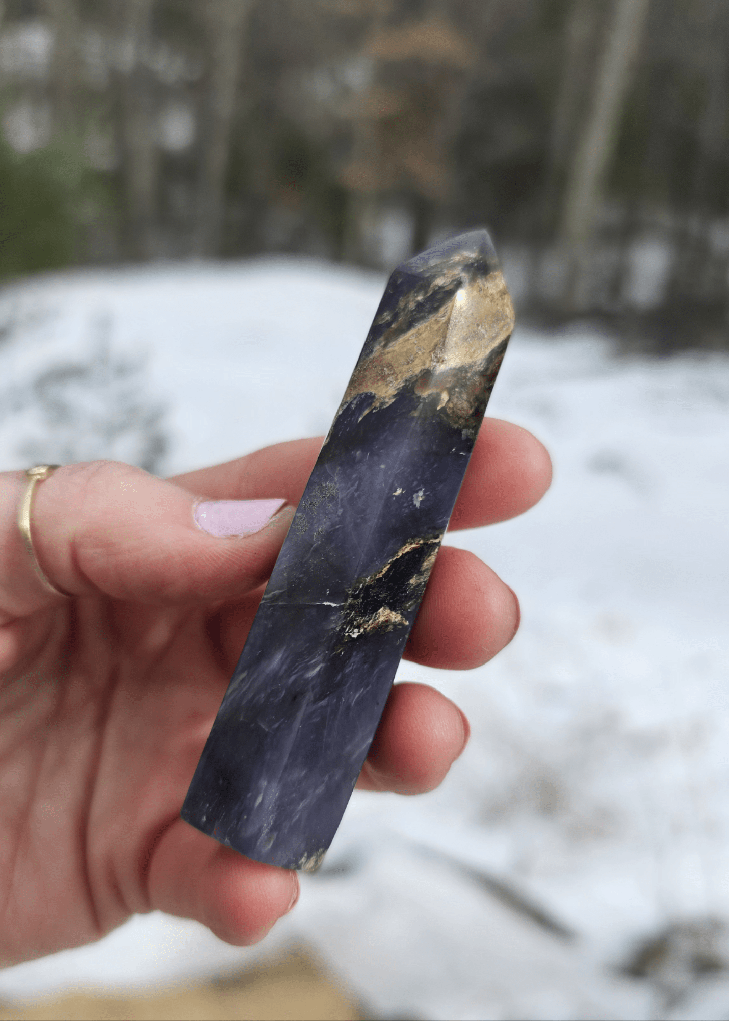 Purple Chalcedony Point. Crystal Tower. Home Decor. Meditation tool. - EarthyElementStudio