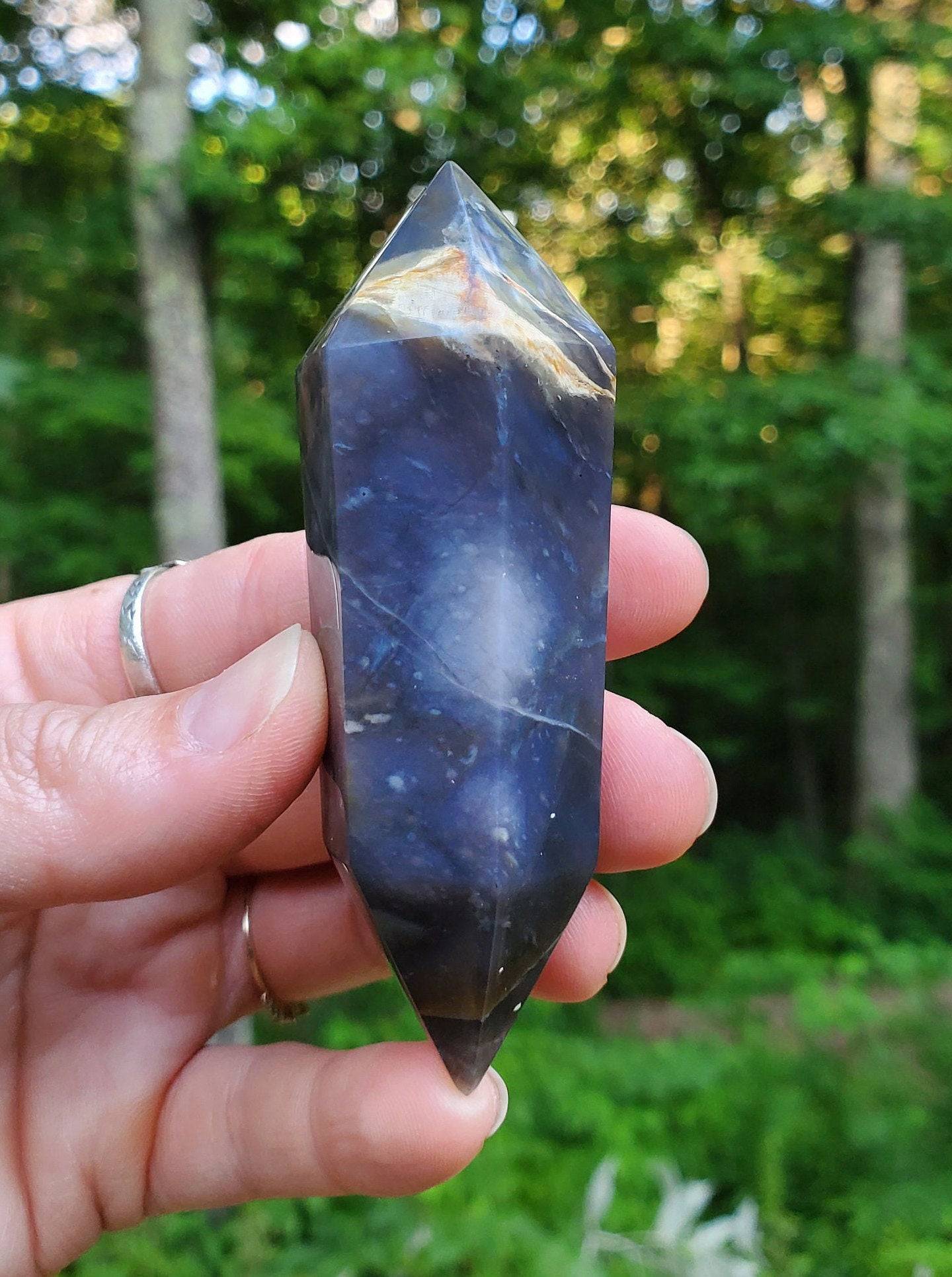 Purple Chalcedony Double Terminated Point. Purple Agate Meditation tool. Heart and Third Eye Chakra Crystal. Quartz - EarthyElementStudio