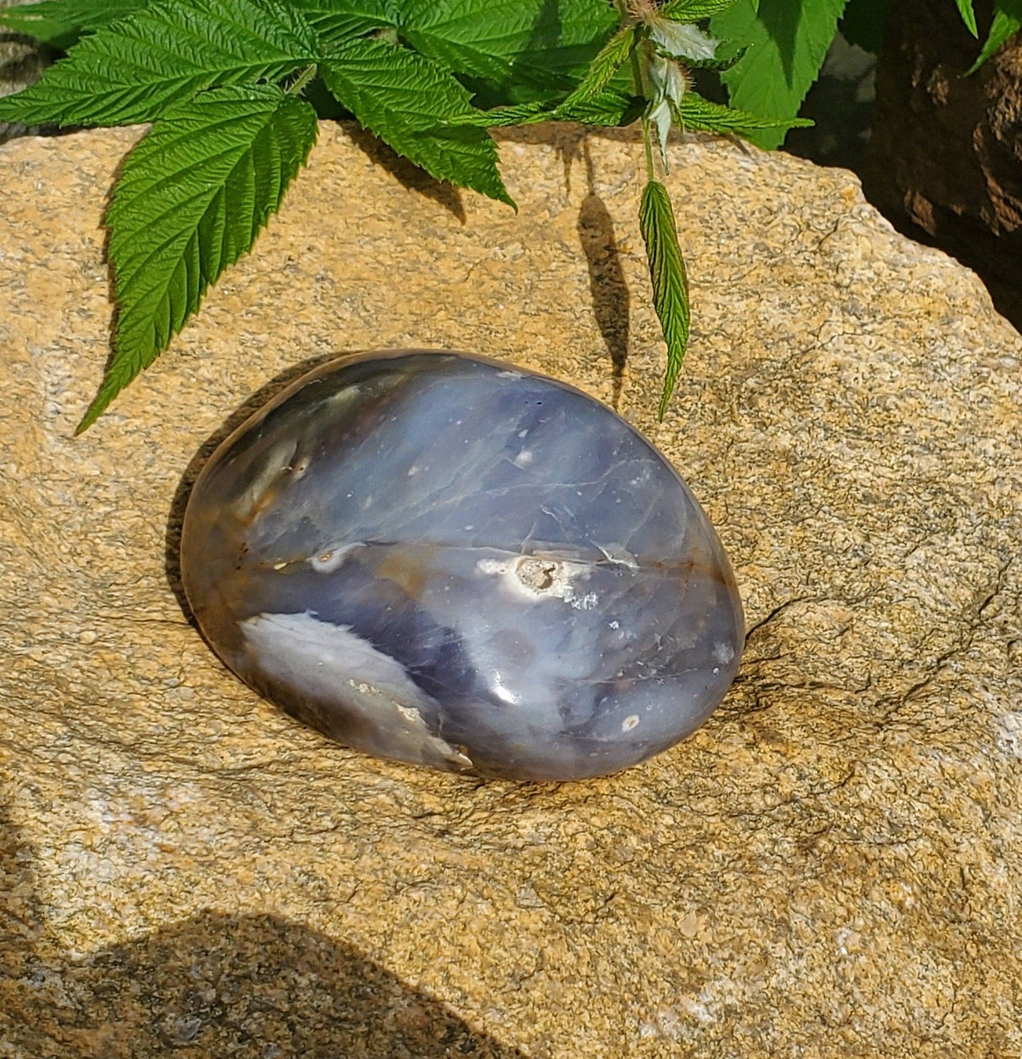 Large Beautiful Purple Chalcedony Palmstone. Purple Agate Freeform. Third Eye Chakra Crystal. Meditation Tool. Indonesian Agate. - EarthyElementStudio