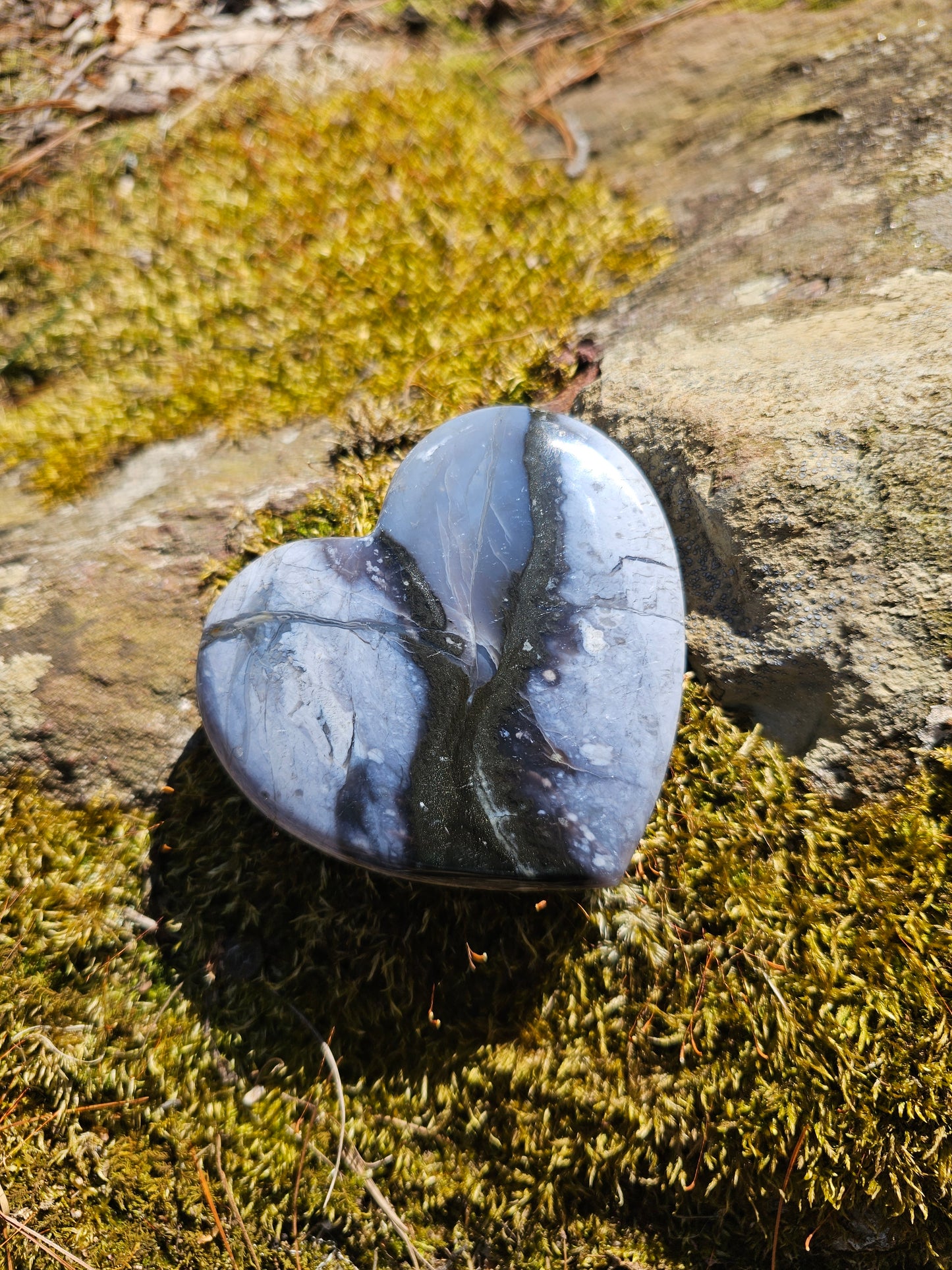 Large Purple Agate Heart. Chalcedony Crystal home decor - EarthyElementStudio