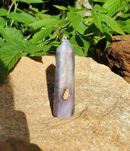 Purple Chalcedony Tower. Purple Agate point. Heart and Third Eye  Chakra Crystal. Meditation Tool. - EarthyElementStudio