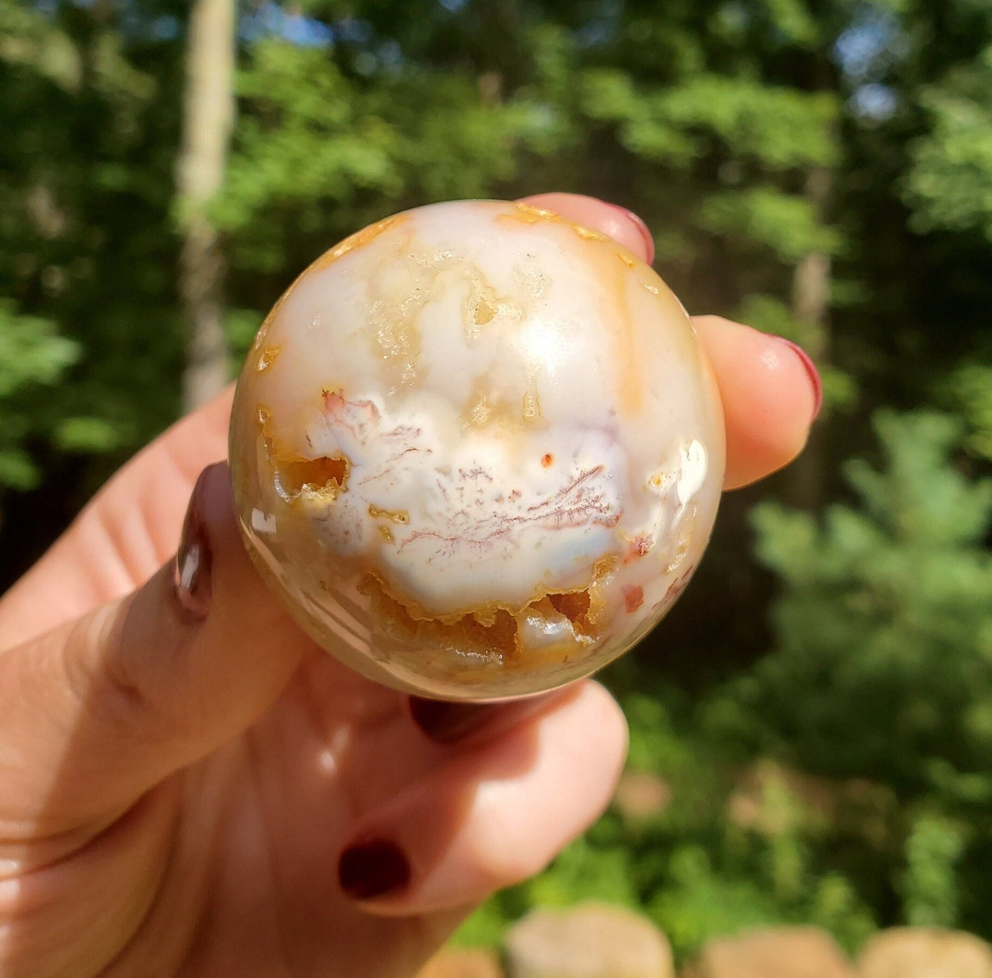 Beautiful Agate Sphere with druzy caves. Quartz. Meditation tools. Natural. Dendrites.