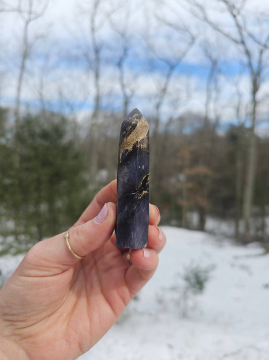 Purple Chalcedony Point. Crystal Tower. Home Decor. Meditation tool. - EarthyElementStudio